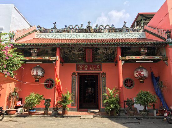 Tam Son Hoi Quan Pagoda